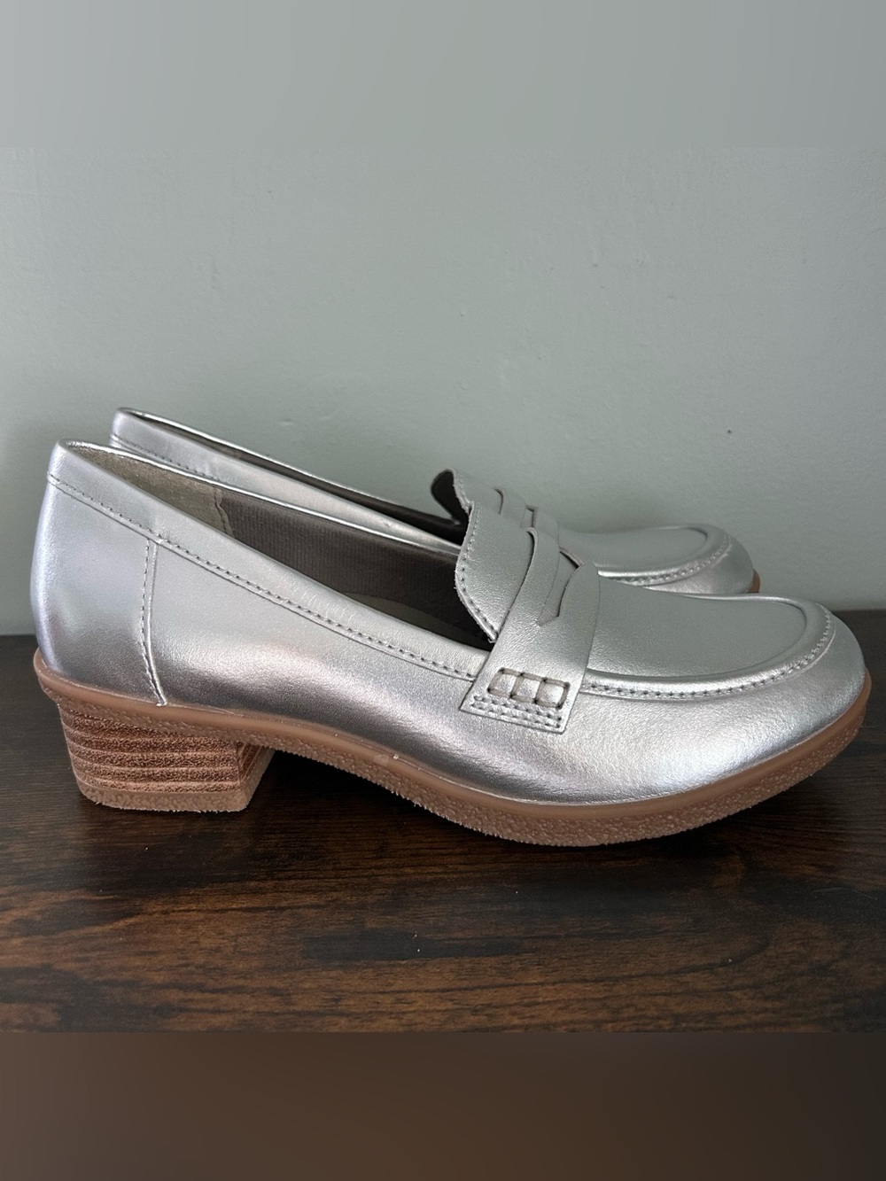 Dansko Danica Leather Loafers Metallic Silver Women’s Size EU 37 US 7